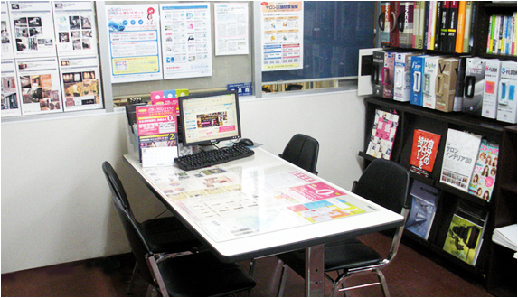 �uBG LOUNGE�v�J�ƁE�o�c���k�R�[�i�[